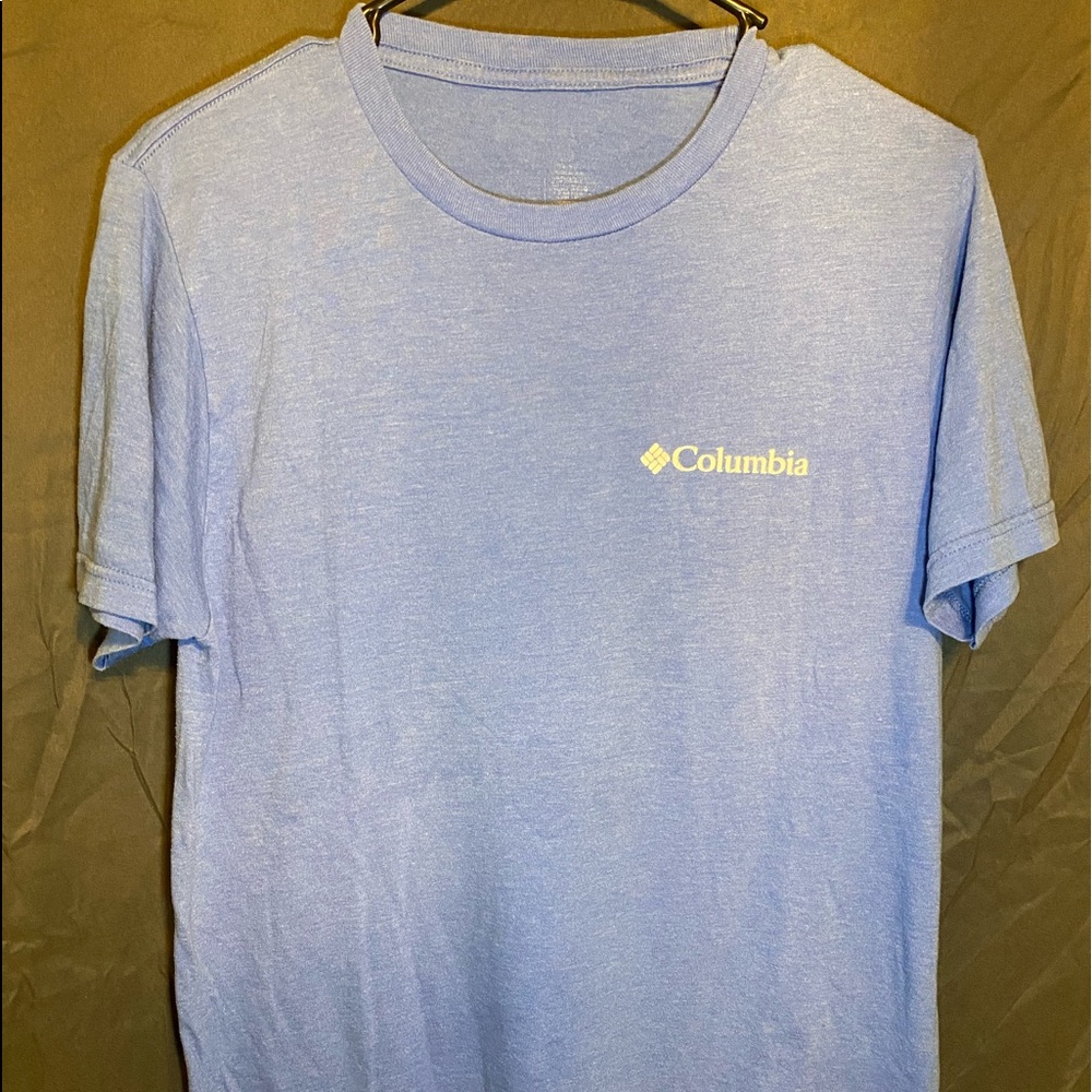 Columbia t-shirt